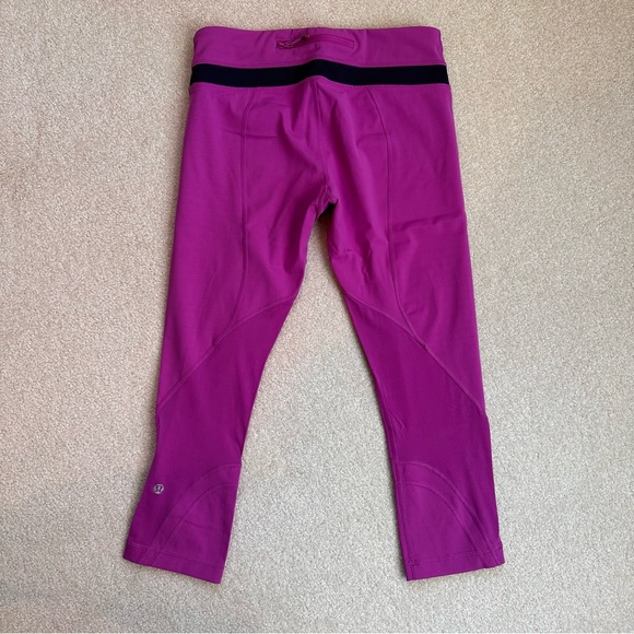 EUC - Lululemon bundle - crops and tank top - Picture 3 of 9